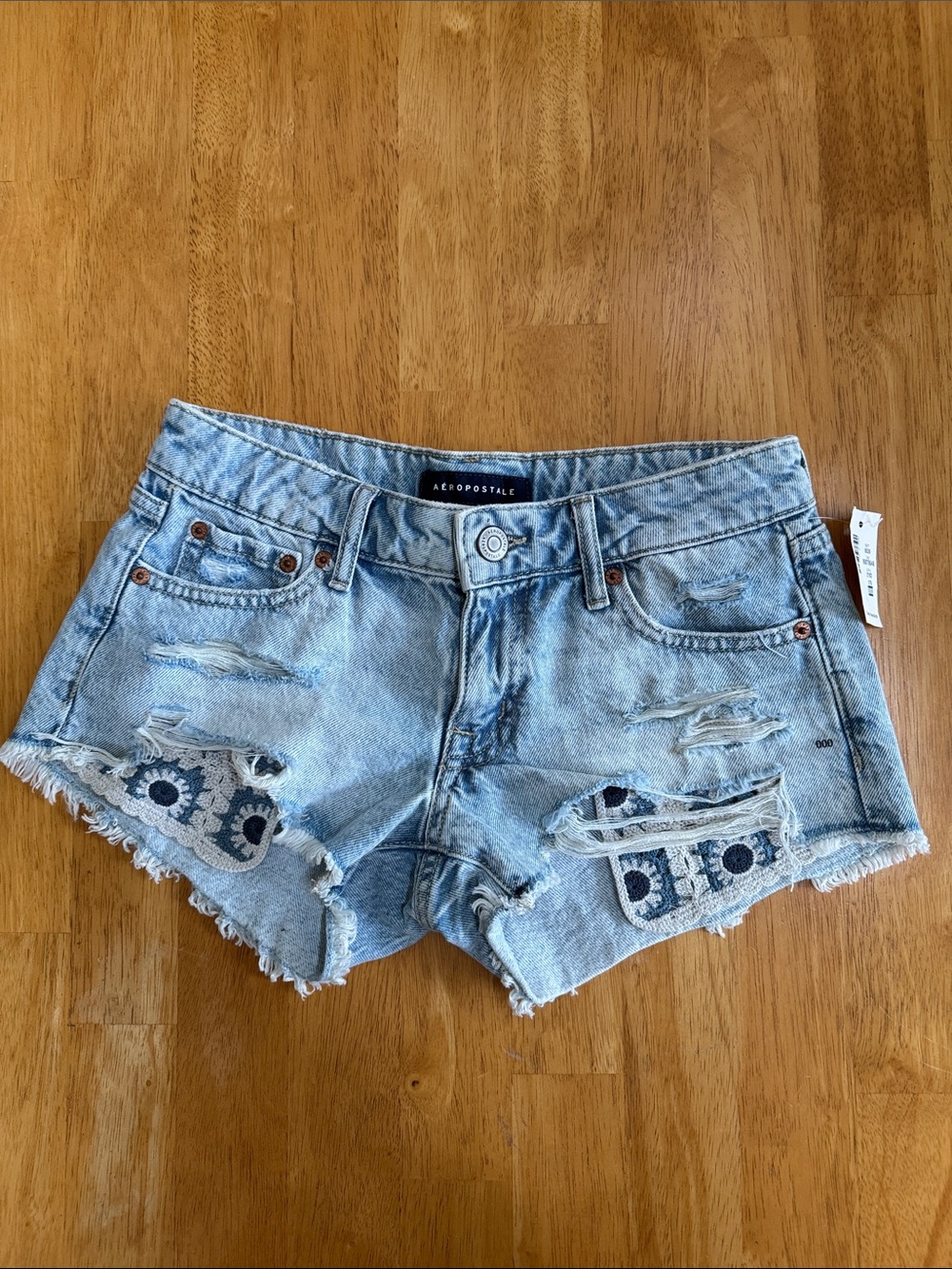 NWT Aeropostale Aero Vintage Low Rise Shorty Distresses Shorts Crochet Pockets